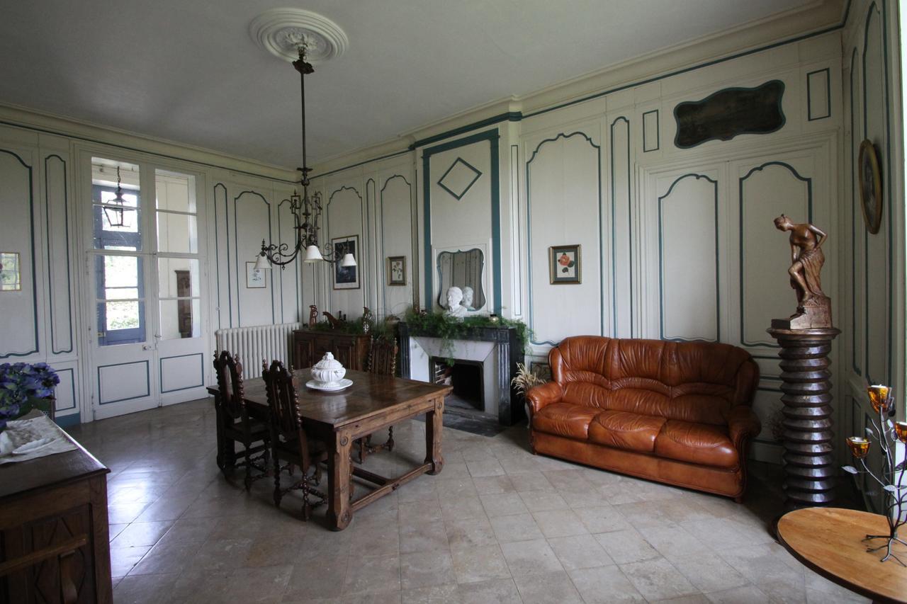 Couette-café Chateau De