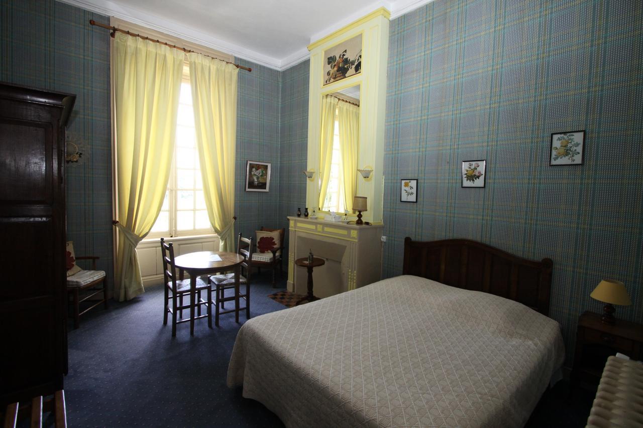 Chateau De Bed & Breakfast Vouilly